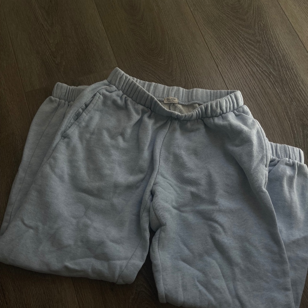 BRANDY MELVILLE BLUE SWEATS